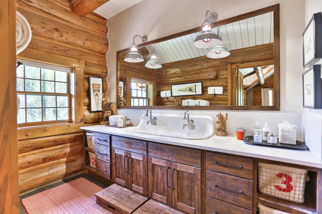 Upstairs Bunk Room - Bathroom